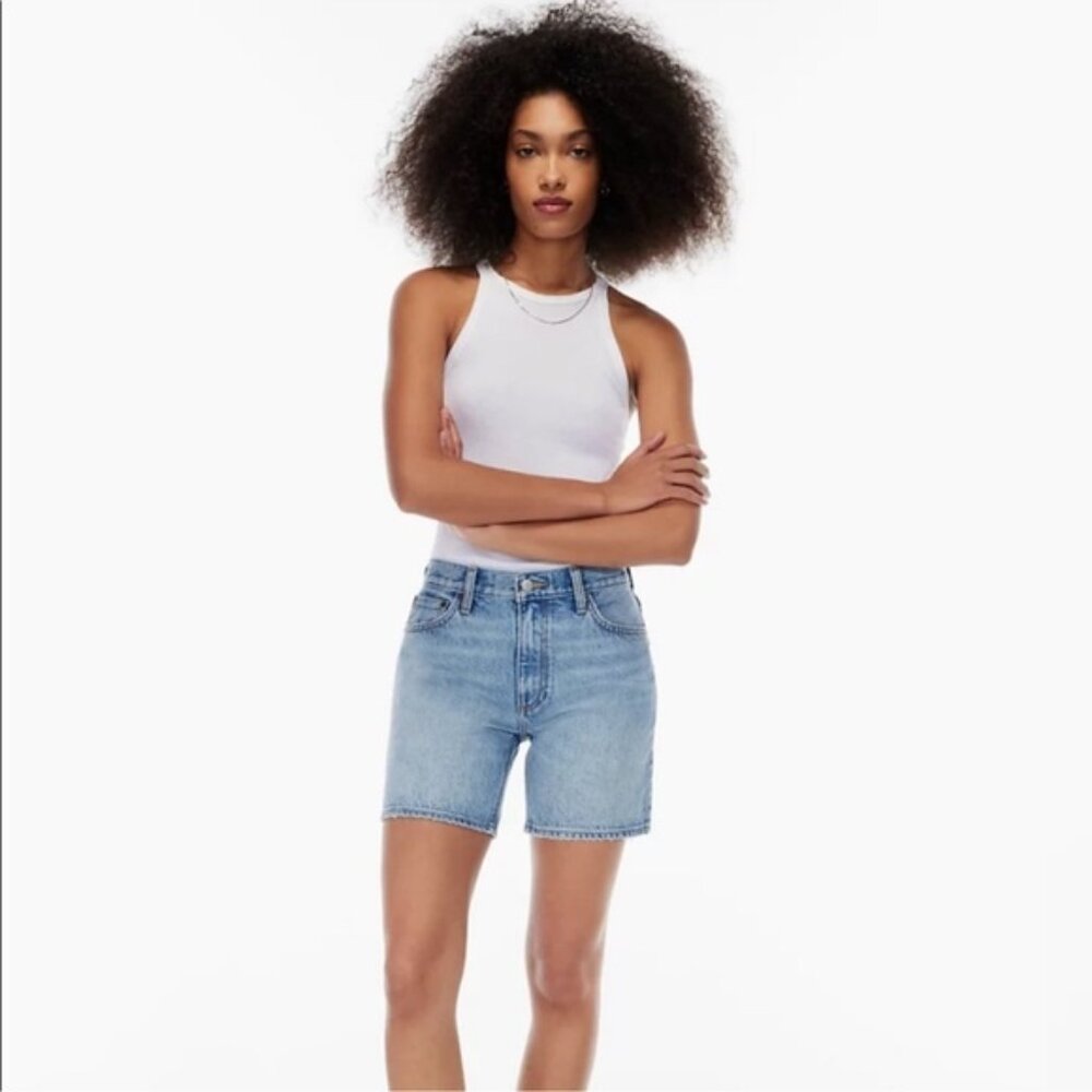 Aritzia Denim Forum The City Slim Shorts Size 26